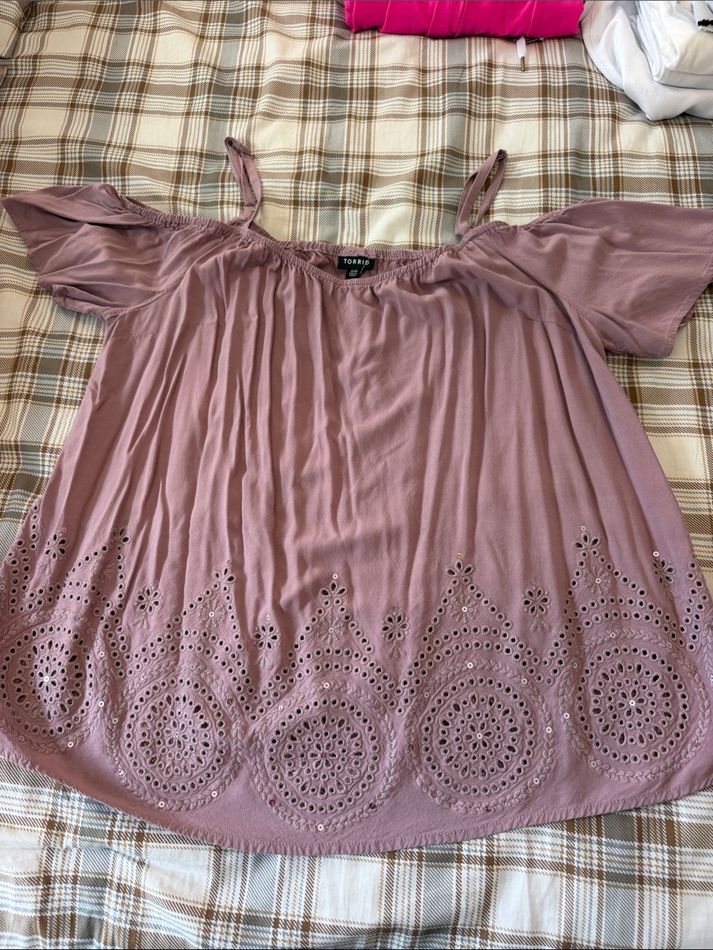torrid dusty mauve off-shoulder eyelet cami